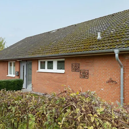 Instenweg 14 Sternhus * Rettin